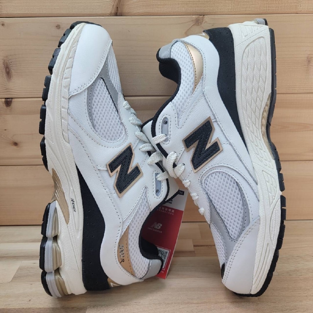 New Balance - ニューバランス M2002RPN ホワイト/ゴールド 25cm New Balance - ニューバランス M2002RPN ホワイト/ゴールド 25cm