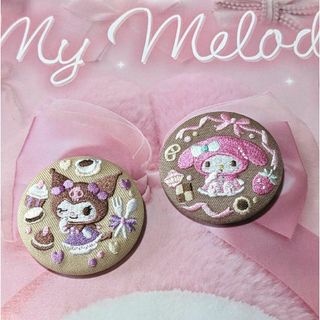 サンリオキャラクターズ 刺繍缶バッジ    マイメロディ　クロミ(キャラクターグッズ)