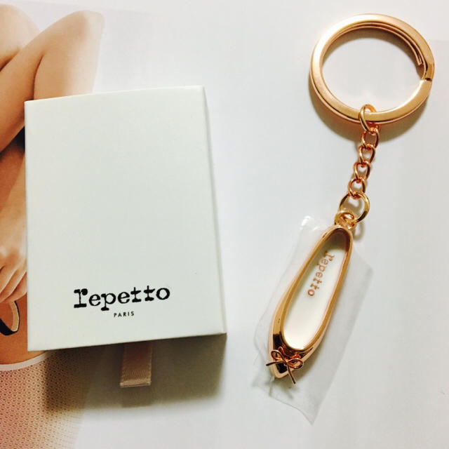 repetto(レペット)のrepetto♡Brigitte Ballerinaキーホルダー 新品 レディースのファッション小物(キーホルダー)の商品写真