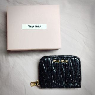 ミュウミュウ(miumiu)のmiumiu MATELASSE マトラッセ コインケース(コインケース)