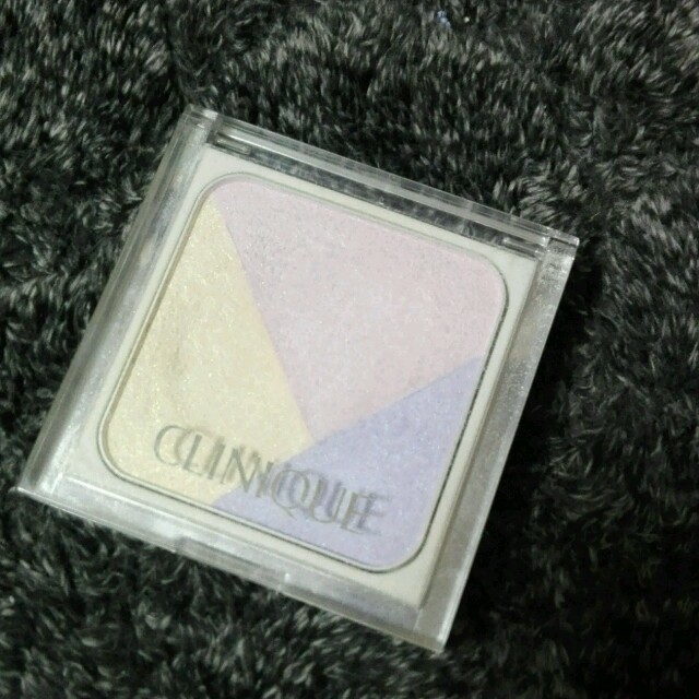 CLINIQUE(クリニーク)のｸﾘﾆｰｸ　ハイライト コスメ/美容のベースメイク/化粧品(フェイスカラー)の商品写真