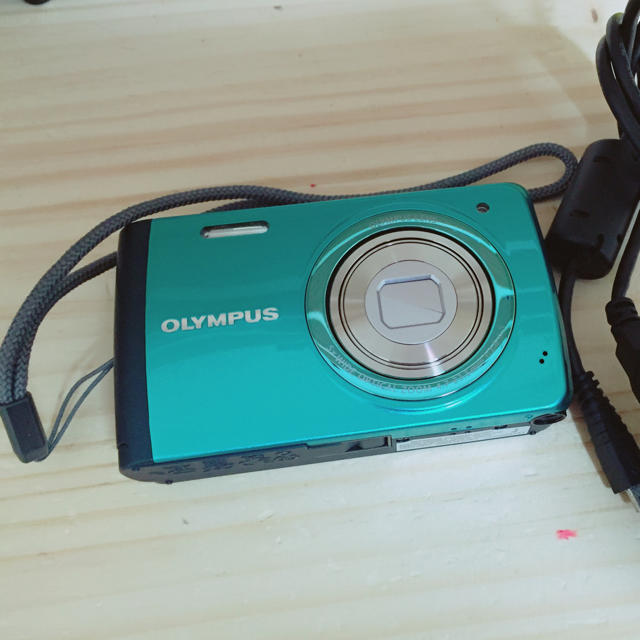 OLYMPUS(オリンパス)の最終値下げ！今日削除！OLYMPUS デジタルカメラ スマホ/家電/カメラのカメラ(コンパクトデジタルカメラ)の商品写真