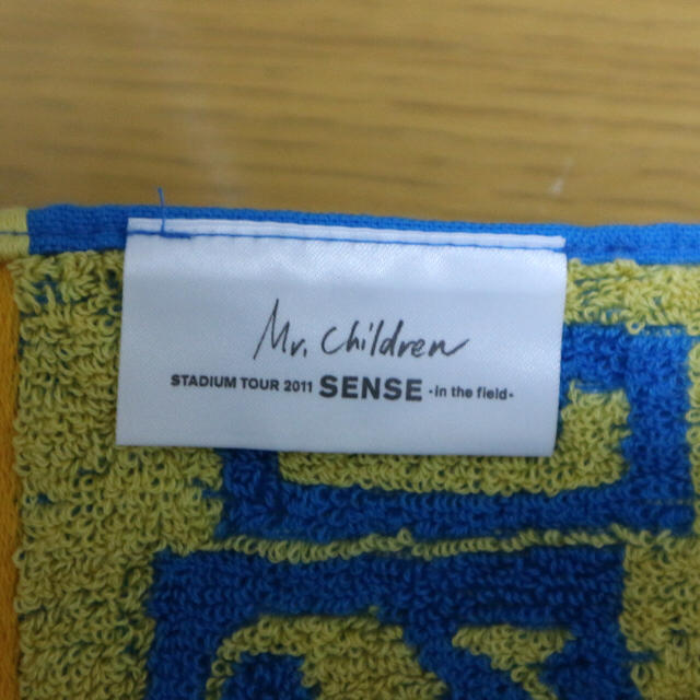Mr.Children(ミスターチルドレン)のミスチル2011年ツアー【SENSE】のツアータオル エンタメ/ホビーのタレントグッズ(ミュージシャン)の商品写真