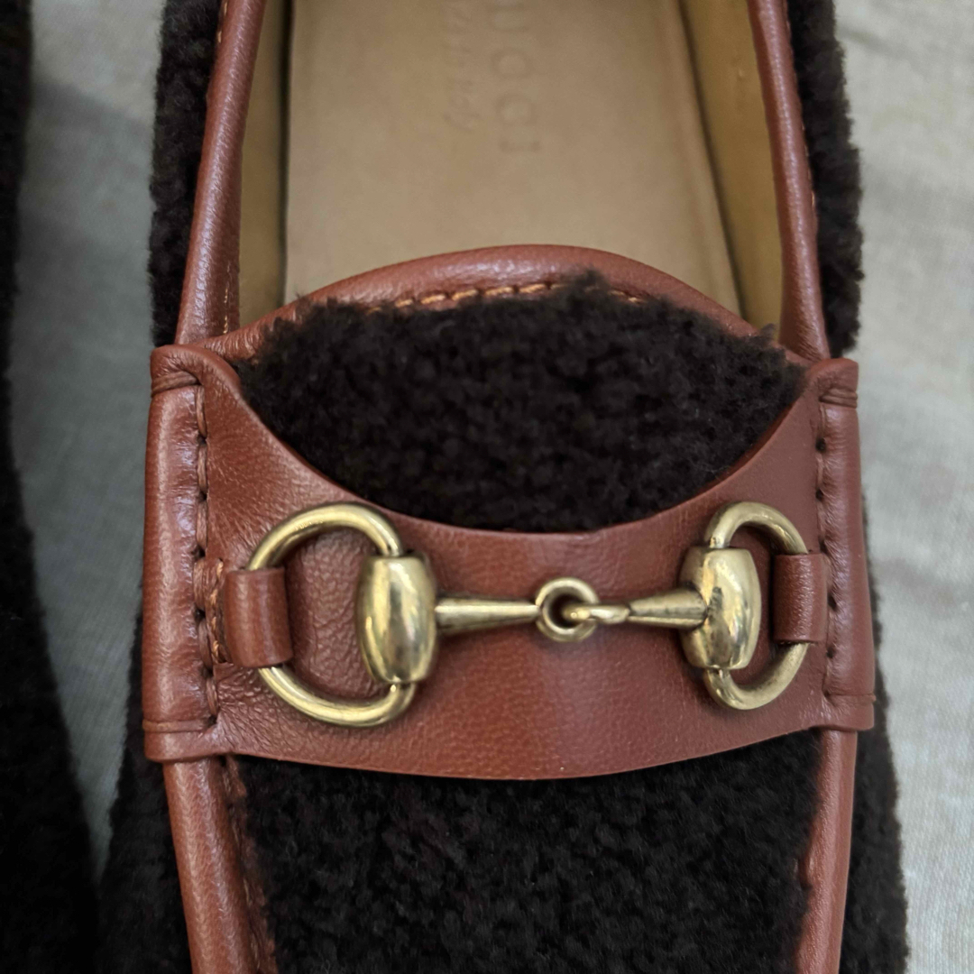 GUCCI - 未使用 正規品 GUCCI グッチ ビット ムートン ローファー 7 メンズの通販 by hottiy7281's shop｜グッチ ならラクマ