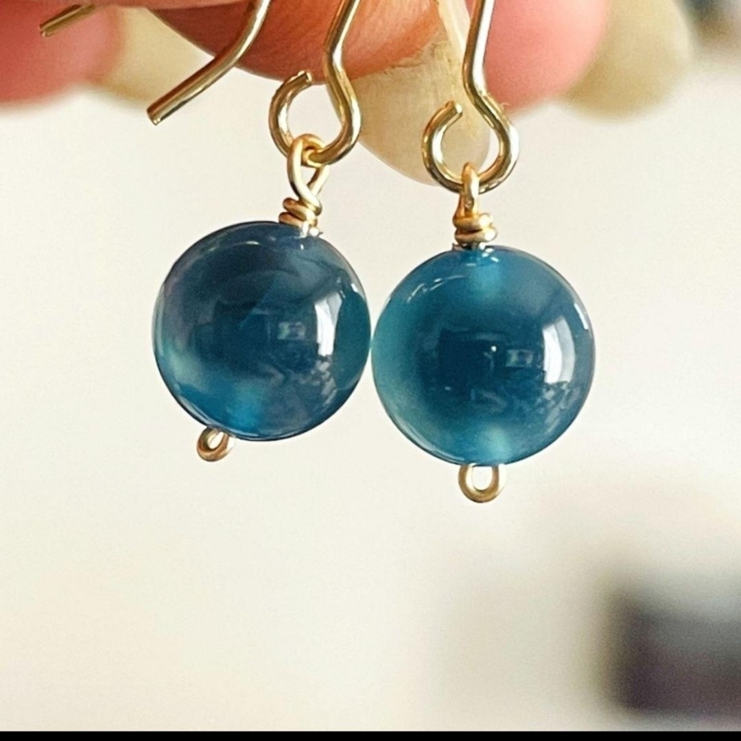 天然石タピオカアゲートピアス ハンドメイドのアクセサリー(ピアス)の商品写真