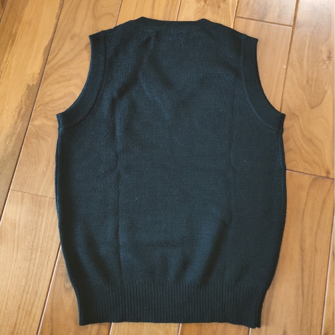 スクールニットベスト　紺色　120cm キッズ/ベビー/マタニティのキッズ服男の子用(90cm~)(ニット)の商品写真