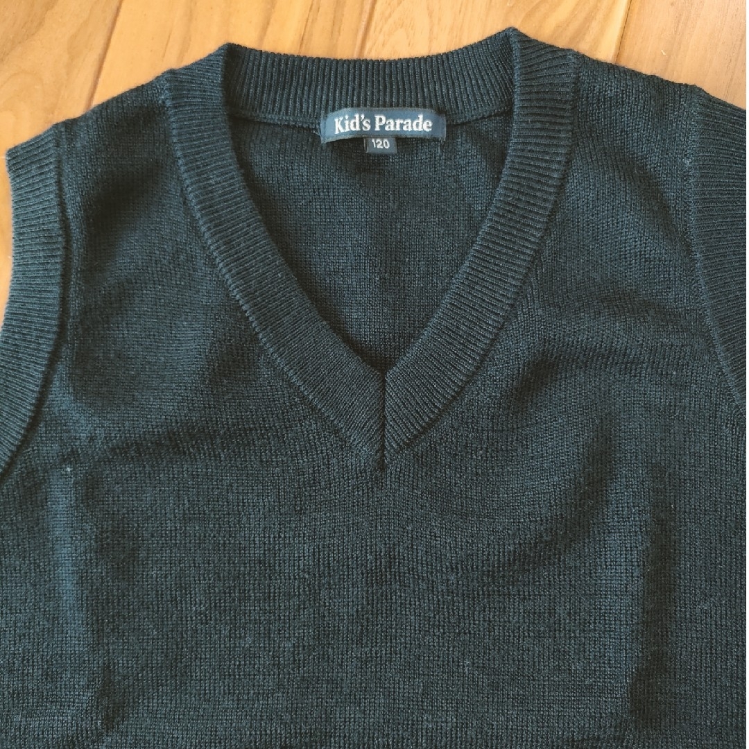 スクールニットベスト　紺色　120cm キッズ/ベビー/マタニティのキッズ服男の子用(90cm~)(ニット)の商品写真