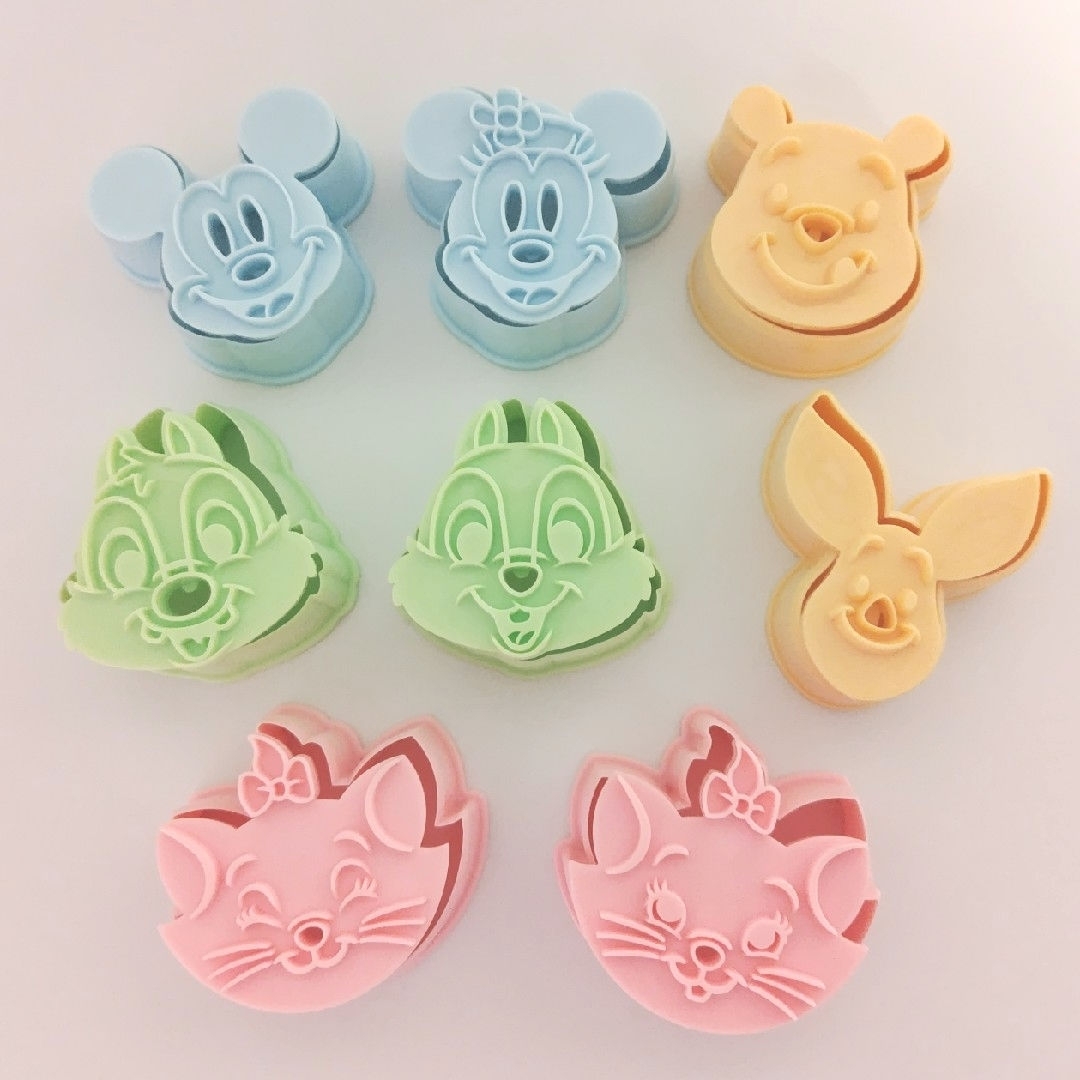 貝印(カイジルシ)のディズニー クッキー抜き型 8個セット インテリア/住まい/日用品のキッチン/食器(調理道具/製菓道具)の商品写真