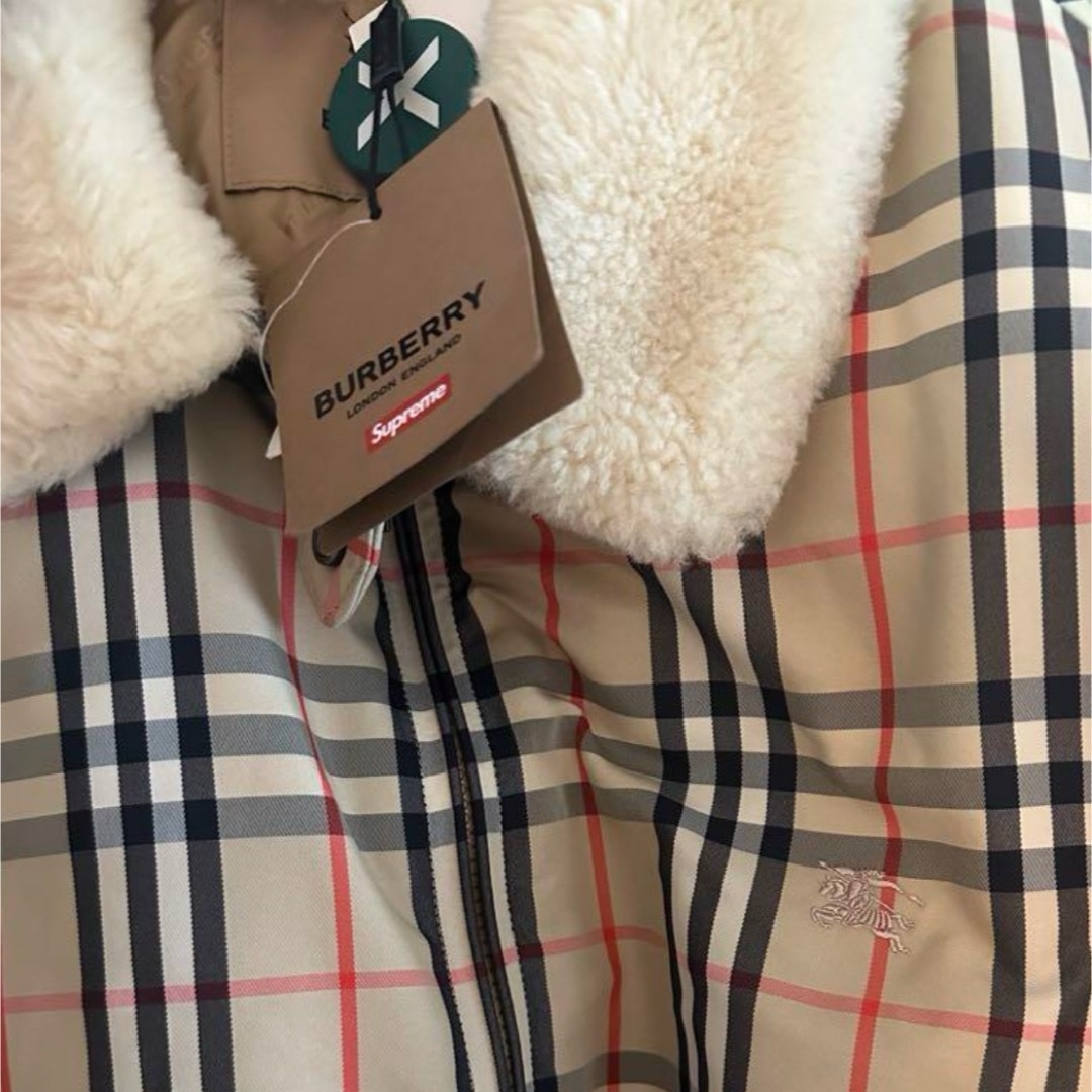BURBERRY - supreme burberry ダウン ジャケット ベージュの通販 BURBERRY - supreme burberry ダウン ジャケット ベージュの通販