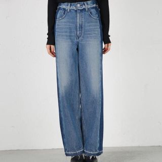 マウジー(moussy)の【〜4/8取置】moussy  SIDE LINE WIDE LEG DENIM(バギーパンツ)