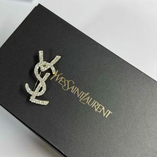 Yves Saint Laurent(ブローチ/コサージュ)のフリマアイテム一覧 Yves Saint Laurent(ブローチ/コサージュ)のフリマアイテム一覧