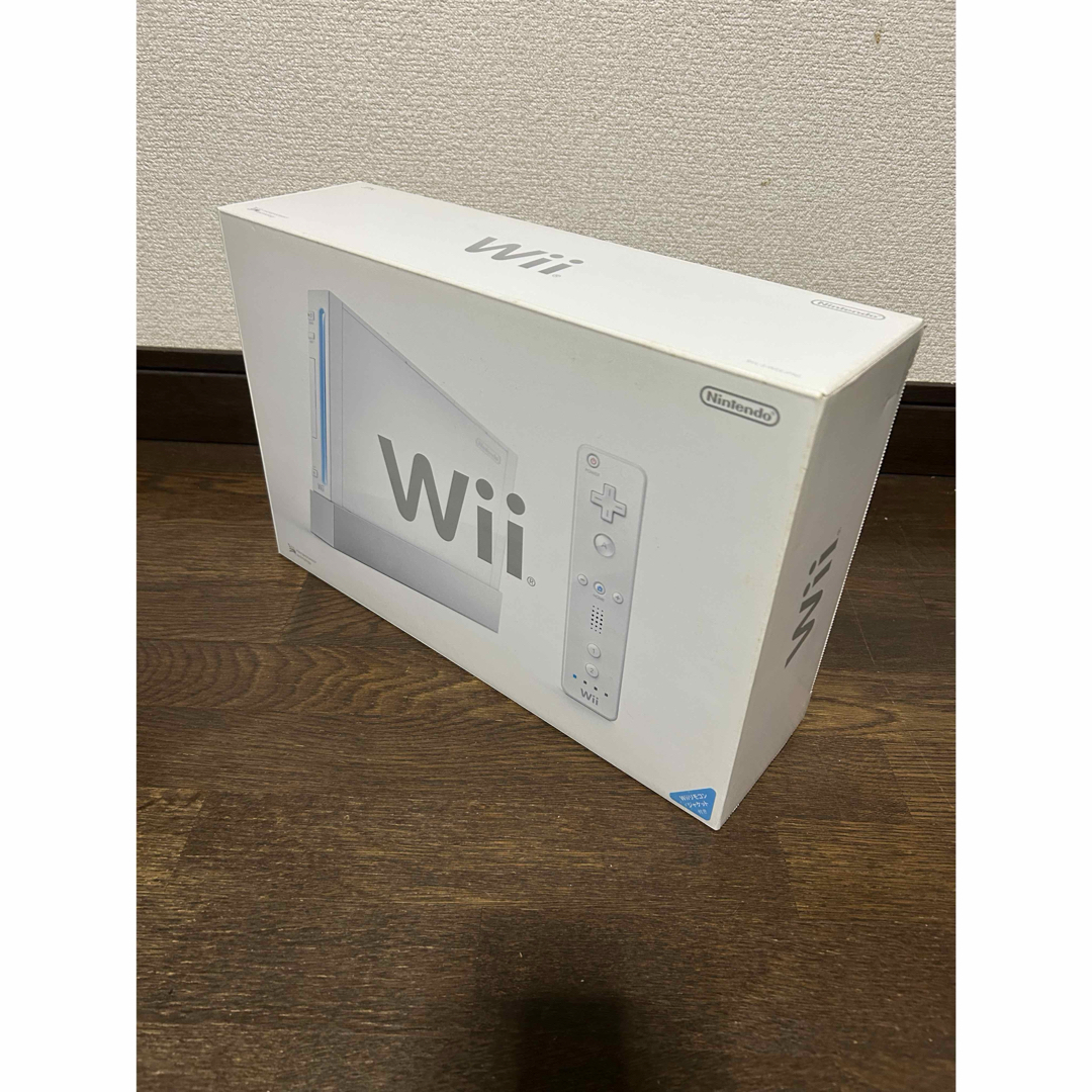 Wii 本体 ＋ソフト5個＋リモコン4個＋ハンドル3個＋ヌンチャク3個