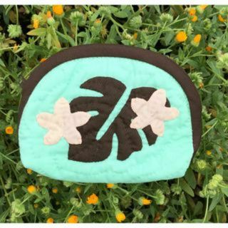 ＜正規品＞コスメポーチ ♡モンステラ♡ペールグリーン♡ハワイアンキルト(ポーチ)