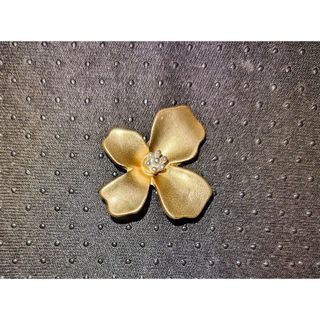 AVON(ブローチ/コサージュ)のフリマアイテム一覧 AVON(ブローチ/コサージュ)のフリマアイテム一覧