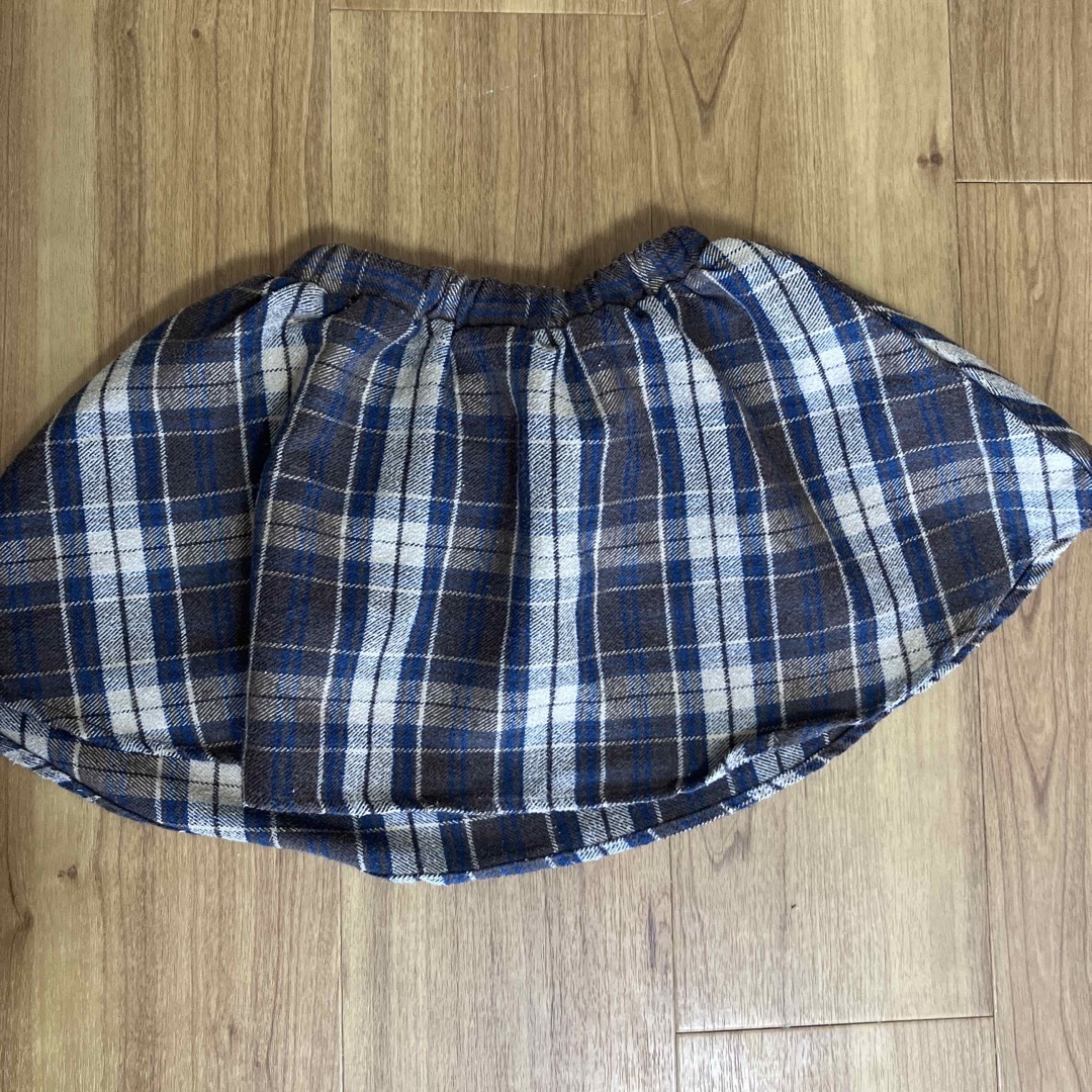 西松屋(ニシマツヤ)のチェック　スカート　女の子　90 キッズ/ベビー/マタニティのキッズ服女の子用(90cm~)(スカート)の商品写真