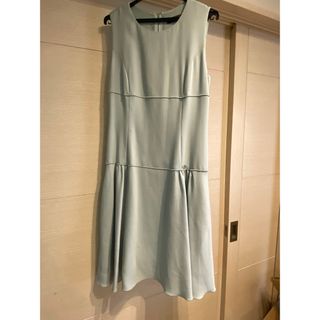 FOXEY(ひざ丈ワンピース ・ グリーン・カーキ/緑色系)のフリマ FOXEY(ひざ丈ワンピース ・ グリーン・カーキ/緑色系)のフリマ