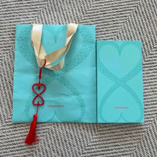 Tiffany & Co.(ショップ袋)のフリマアイテム一覧 Tiffany & Co.(ショップ袋)のフリマアイテム一覧