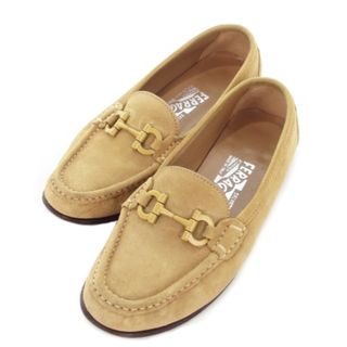 Salvatore Ferragamo(ローファー/革靴 ・ ベージュ系)のフリマ Salvatore Ferragamo(ローファー/革靴 ・ ベージュ系)のフリマ