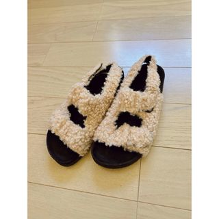 ZARA(ファー ・ サンダル)のフリマアイテム一覧 ZARA(ファー ・ サンダル)のフリマアイテム一覧