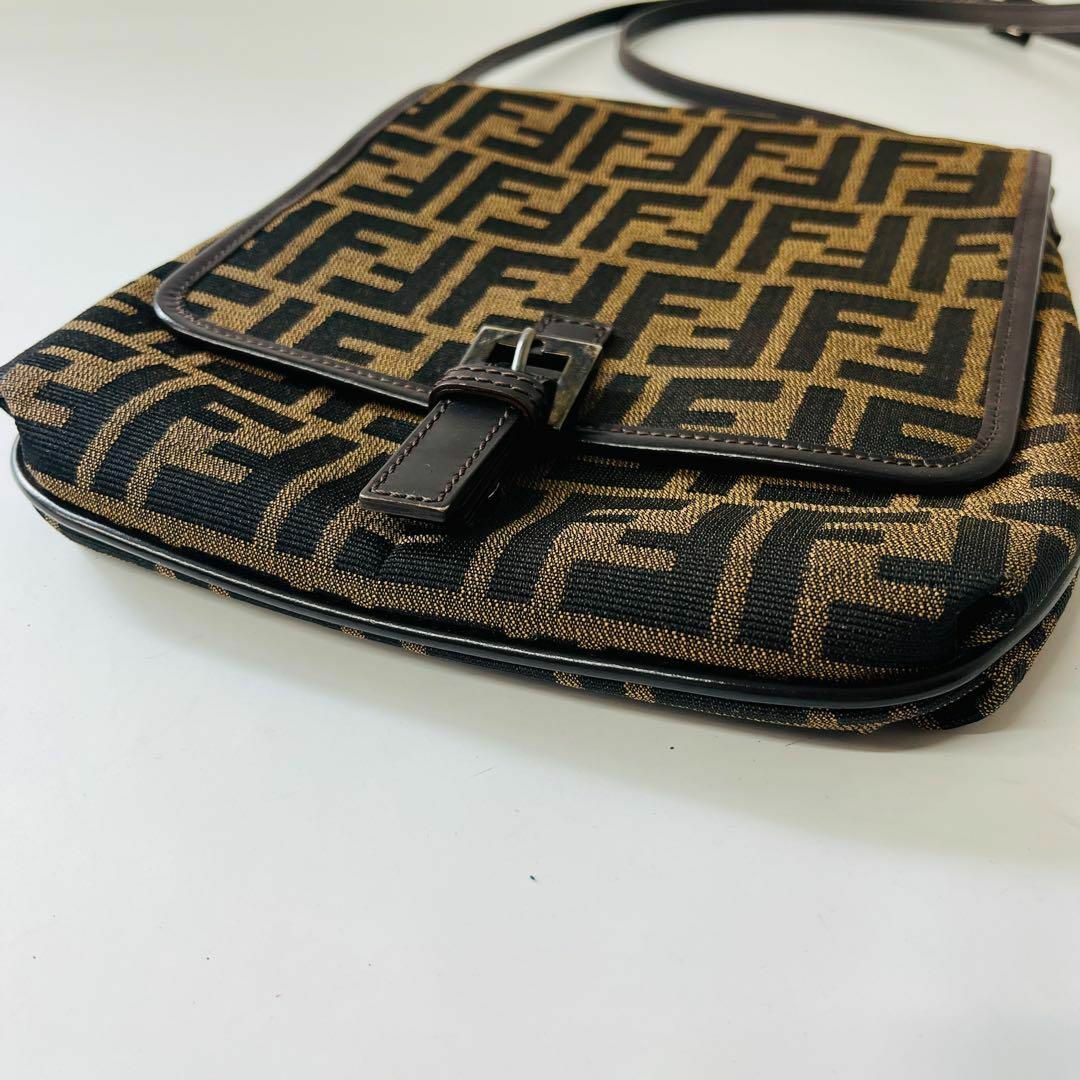 美品☆FENDI☆ズッカ柄☆ショルダーバッグ - バッグ 美品☆FENDI☆ズッカ柄☆ショルダーバッグ - バッグ