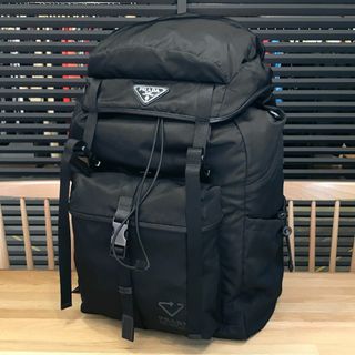 PRADA(バッグパック/リュック ・ イエロー/黄色系)のフリマ PRADA(バッグパック/リュック ・ イエロー/黄色系)のフリマ