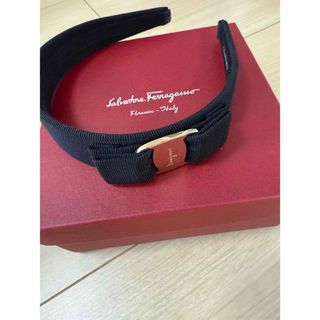 FERRAGAMO - フェラガモ♡カチューシャピンクの通販 by お気軽に FERRAGAMO - フェラガモ♡カチューシャピンクの通販 by お気軽に