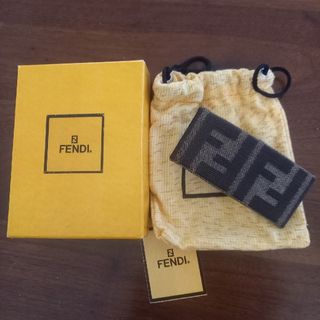 FENDI(ヘアアクセサリー)のフリマアイテム一覧 FENDI(ヘアアクセサリー)のフリマアイテム一覧