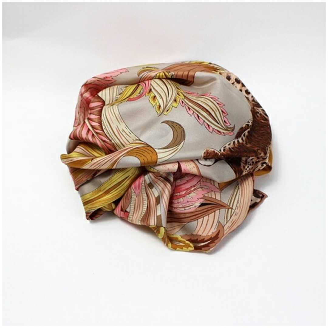 LUCIANO SOPRANI(ルチアーノソプラーニ)のルチアーノソプラーニ シルク スカーフ 大判 ピンク×ブラウン ヒョウ柄 中古 Aランク LUCIANO SOPRANI | レディース 女性用  【送料無料】 レディースのファッション小物(バンダナ/スカーフ)の商品写真