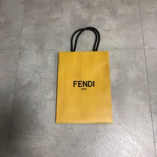 FENDI(ショップ袋)のフリマアイテム一覧 FENDI(ショップ袋)のフリマアイテム一覧