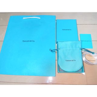 Tiffany & Co.(ショップ袋)のフリマアイテム一覧 Tiffany & Co.(ショップ袋)のフリマアイテム一覧