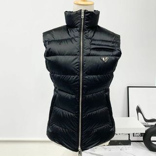PRADA(ダウンベスト)のフリマアイテム一覧 PRADA(ダウンベスト)のフリマアイテム一覧