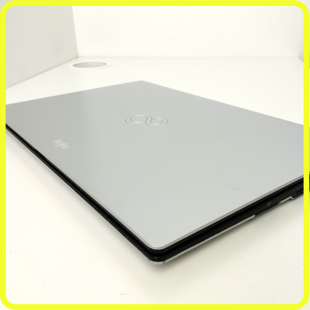 ストレスフリー！ 超快適Core i7 Windows11ノートパソコン SSD