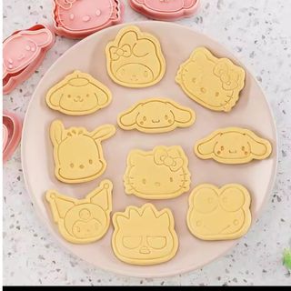 サンリオ★クッキー型　8点　クッキーカッター　スタンプクッキー　キャラクター(調理道具/製菓道具)