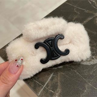 CELINE(バレッタ/ヘアクリップ)のフリマアイテム一覧 CELINE(バレッタ/ヘアクリップ)のフリマアイテム一覧
