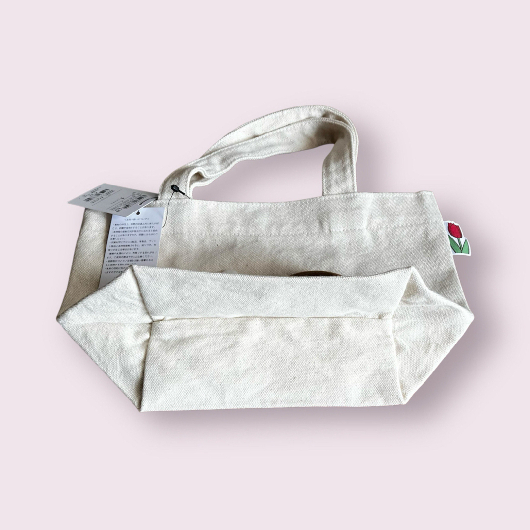新品✨Dick Brunaディックブルーナ ミッフィ ボリス ミニトート 白 キッズ/ベビー/マタニティのこども用バッグ(トートバッグ)の商品写真