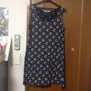 ユニクロ(UNIQLO)のLAURA ASHLEYコラボチュニック(チュニック)