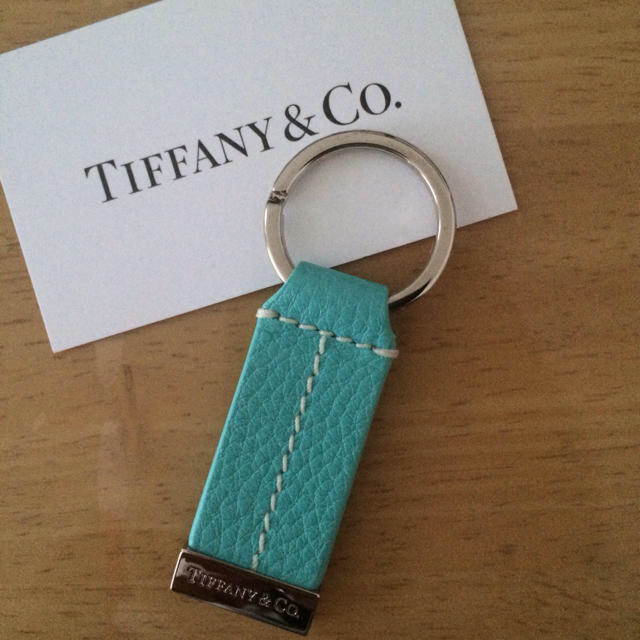 Tiffany & Co.(ティファニー)のティファニーTステッチキーチェーン レディースのファッション小物(キーホルダー)の商品写真