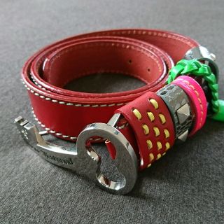 美品 ヴィヴィアンウエストウッド ベルト キーバックル レッド-