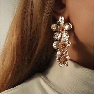 ゴールドアクセサリー＊フラワーピアス(ピアス)