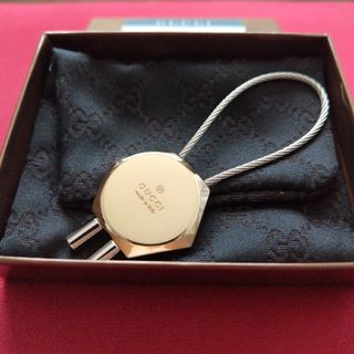 GUCCI - GUCCI GG柄 バッグチャーム マドモアゼルの通販|ラクマ GUCCI - GUCCI GG柄 バッグチャーム マドモアゼルの通販|ラクマ