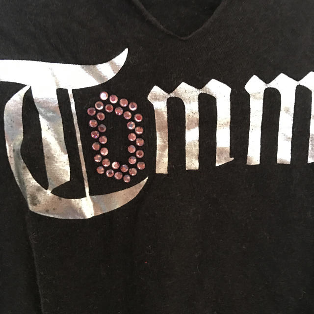 TOMMY(トミー)のトミージーンズ ラインストーン付きTシャツ レディースのトップス(Tシャツ(半袖/袖なし))の商品写真