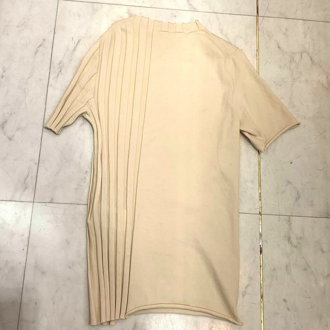 FENDI - ☆超美品☆FENDI トップス 半袖 FFロゴ オフホワイトx FENDI - ☆超美品☆FENDI トップス 半袖 FFロゴ オフホワイトx