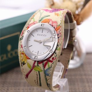 GUCCI - グッチ 2400S バングル ウォッチ レディース 腕時計 GUCCI - グッチ 2400S バングル ウォッチ レディース 腕時計