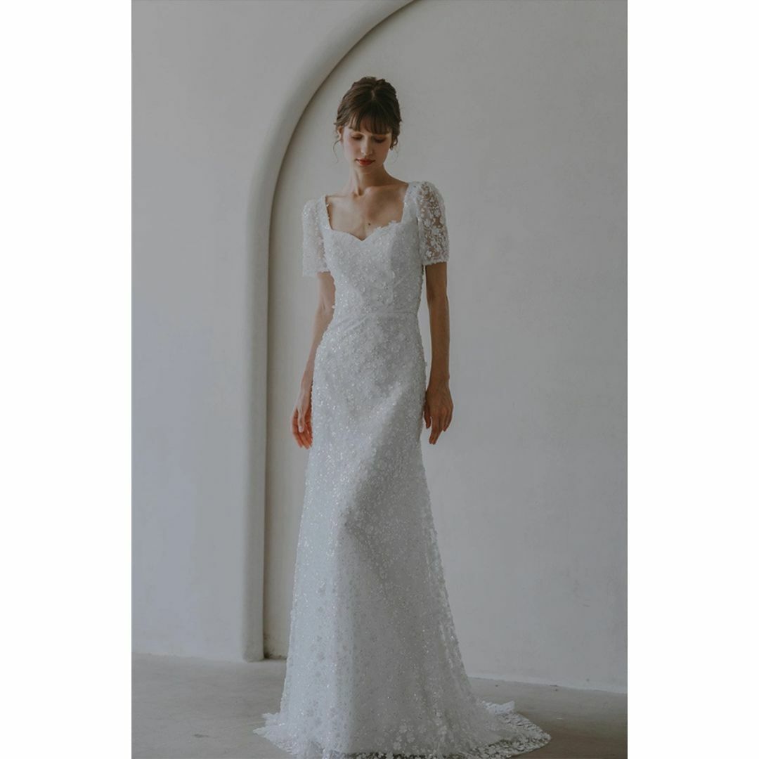 ウェディングドレス 贅沢な小花総レース 背中見せ キラキラスパンコール 結婚式