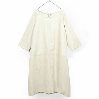 ニジュウサンク(23区)の【新品タグ付】23区★ワンピース 大きいサイズ46 ベージュ系 レザー調 レイヤードにも！z10986(ロングワンピース/マキシワンピース)