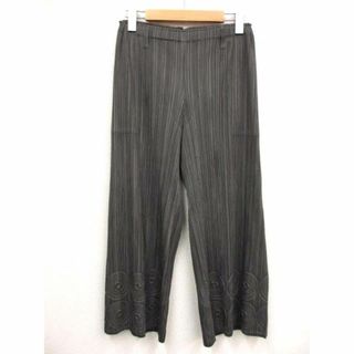 PLEATS PLEASE ISSEY MIYAKE(カジュアルパンツ ・ グレー/灰色 PLEATS PLEASE ISSEY MIYAKE(カジュアルパンツ ・ グレー/灰色