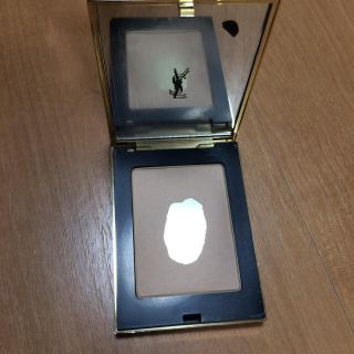 イヴサンローランボーテ(Yves Saint Laurent Beaute)のイブサンローラン☆ラディアントコンパクトパウダーNo.3(フェイスパウダー)