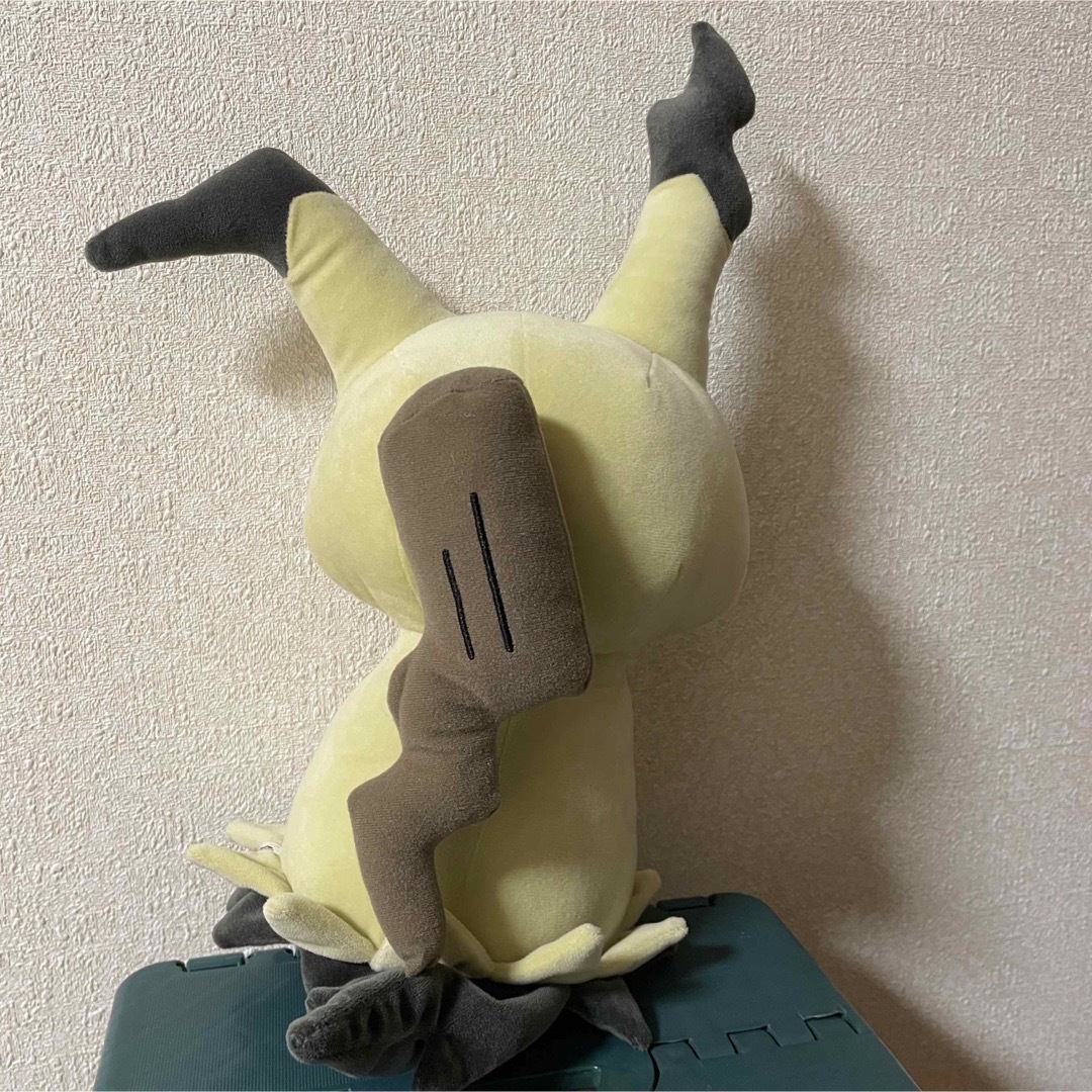 ポケットモンスター めちゃもふぐっとぬいぐるみ～ミミッキュ～ エンタメ/ホビーのおもちゃ/ぬいぐるみ(ぬいぐるみ)の商品写真