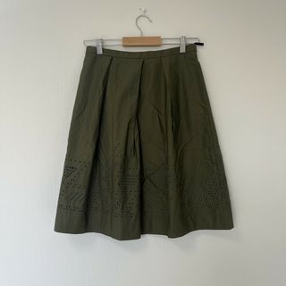 アンタイトル(UNTITLED)の【UNTITLED】アンタイトル　スカート　カーキ　サイズ3　フレア　刺繍　無地　カジュアル　ワールド(その他)