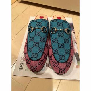 GUCCI - 新品同様 グッチ キッズ ストラップサンダル みつばち GUCCI - 新品同様 グッチ キッズ ストラップサンダル みつばち